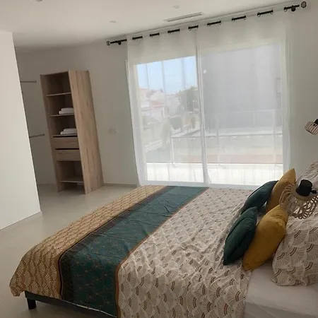 Maison Bella إمبوريابرافا