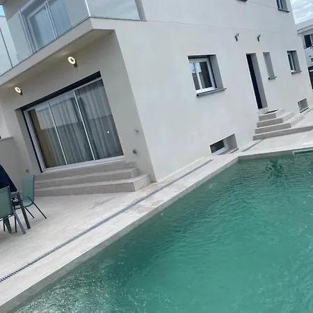 Maison Bella * Empuriabrava
